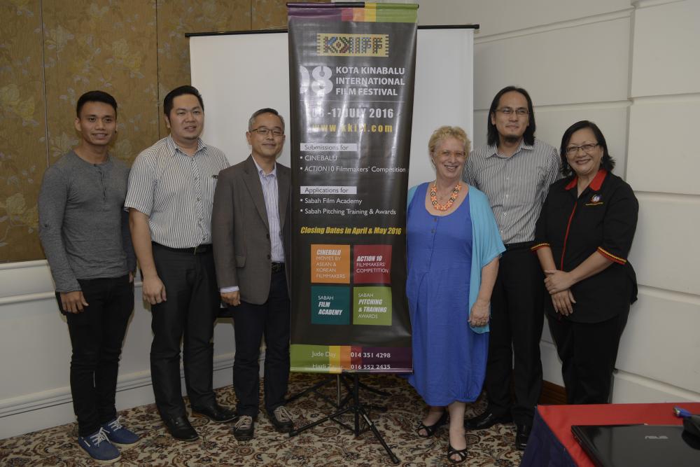 L to R - Hazli Ali, Festival Manager KKIFF 2016; Ronald Koh, IT Specialist, JuiceAPac; Yap Cheen Boon, Director, Kopi Cap Kuda; Jude Day, Festival Director KKIFF 2016; Arthur Lee, Vice-President SPArKS; Rita Lasimbang, CEO Kadazandusun Language Foundation